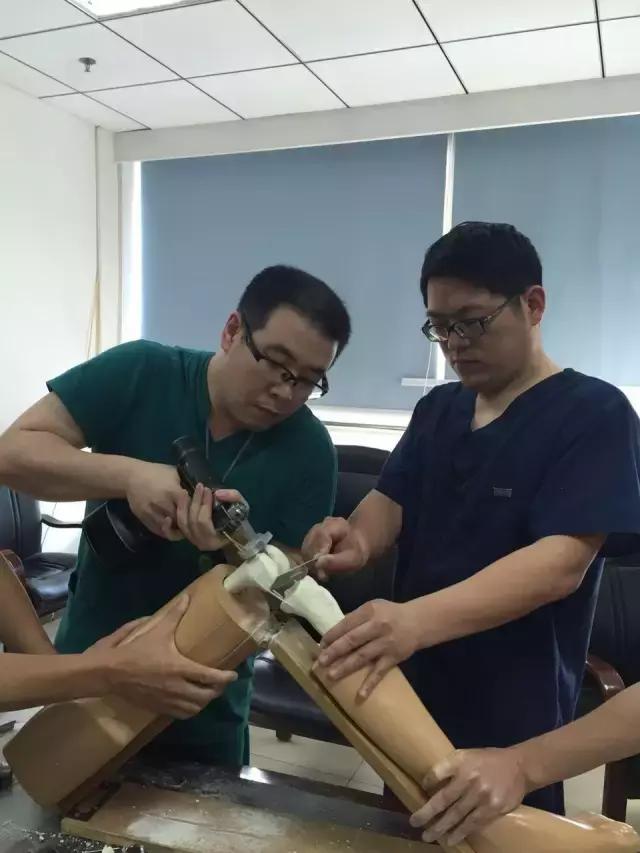 3d打印膝关节置换术效果好吗,膝关节置换3d打印图片