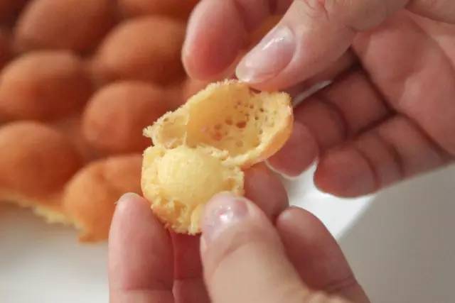 在香港吃到了正宗的港式鸡蛋仔,上海最好吃的鸡蛋仔