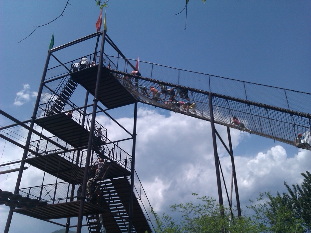 自驾游搬砖去哪里好玩,生存岛游玩攻略美食