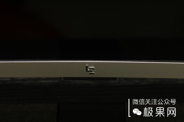 觉得电视没必要？看了这台4K曲屏电视你还会这么想吗？