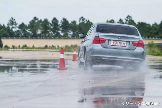 如何挑选一款适合自己的轮胎,夏季轮胎和四季轮胎