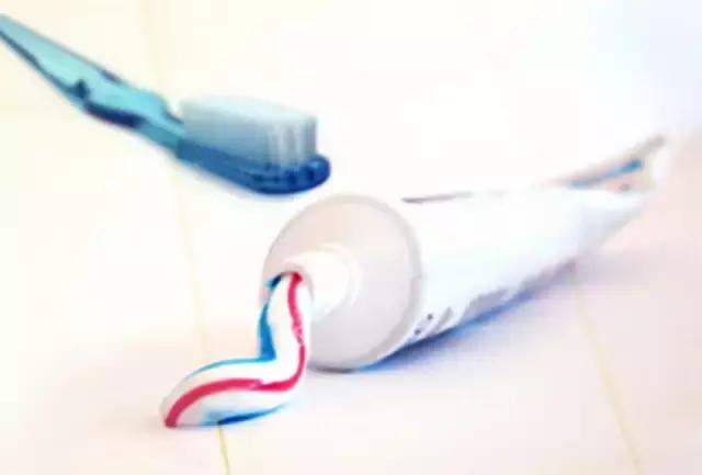 清洗鱼鳞没腥味最好方法,洗东西洗到手脱皮