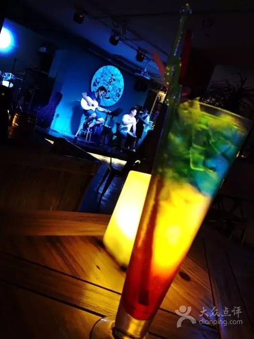 西安这6家能看到夜空的夜景餐厅才是七夕应急包美味与浪漫相遇