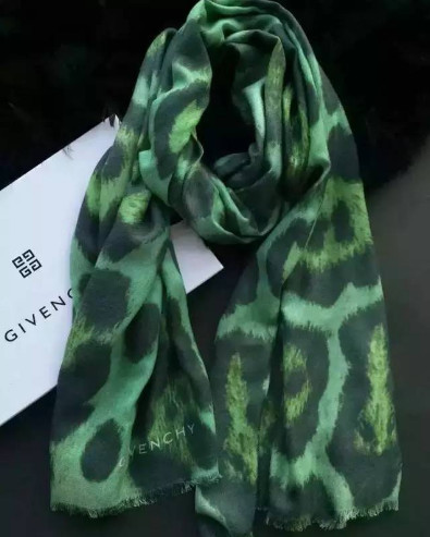 秋天这样穿更迷人,秋天如何穿得时髦又优雅