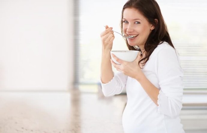 叶酸孕期怎么补,备孕前夫妻都要补叶酸吗