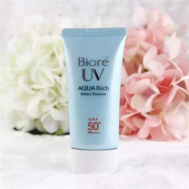 妹纸你的妆都糊了，还怎么撩男神？