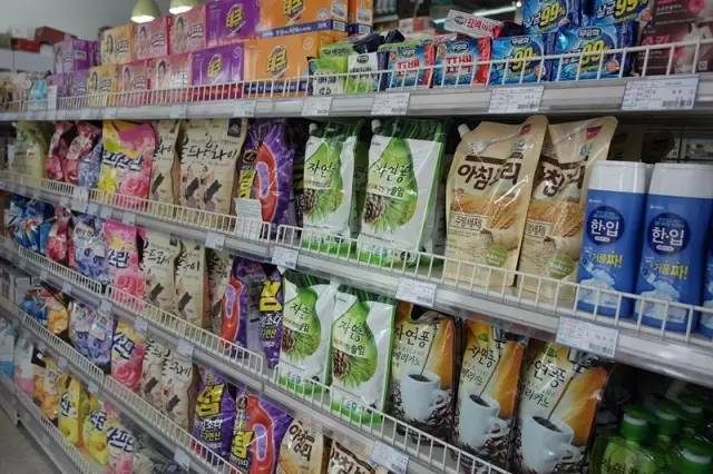 韩国进口乐天扁桃仁夹心巧克力,韩国进口乐天巧克力打糕派