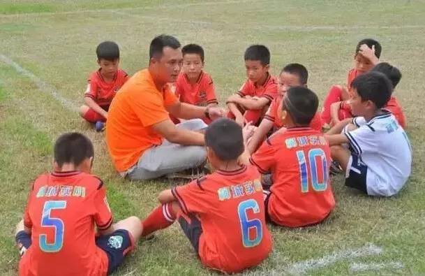 浙江衢州足球队,衢州足球队踢宁波队