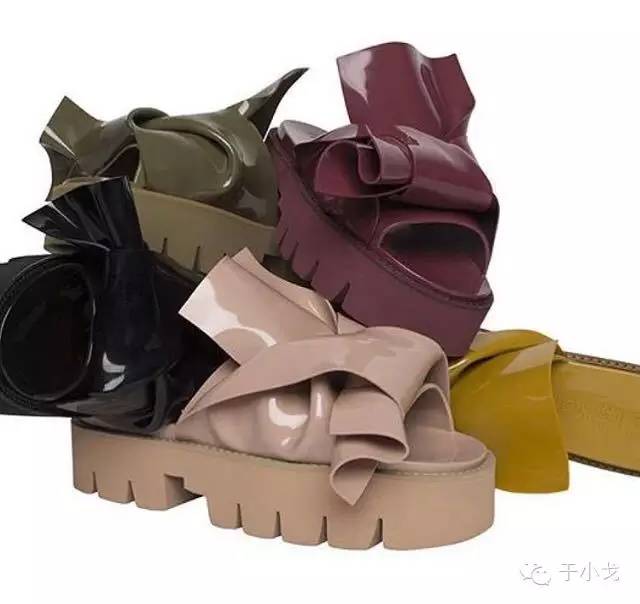 鍝佷綅杞﹁创,鍝佷綅閴村畾