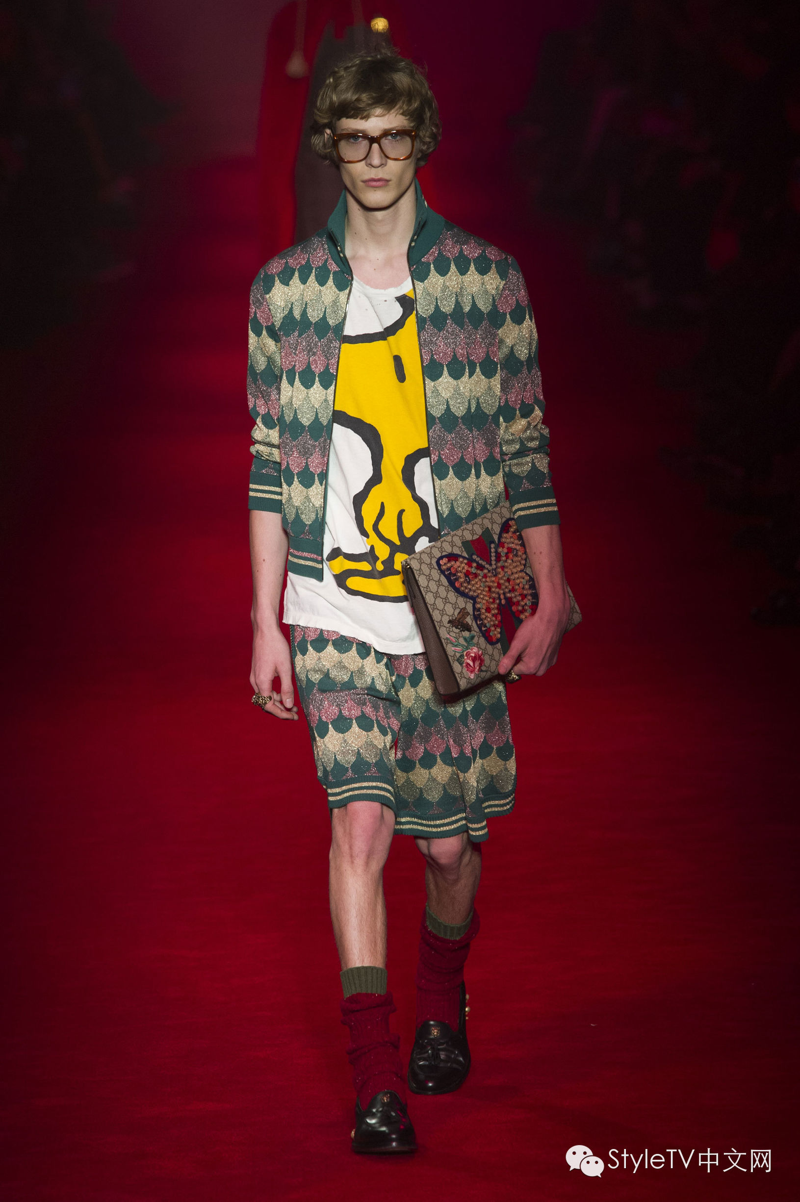 美cry！窥探躲在GUCCI后台的少男少女们