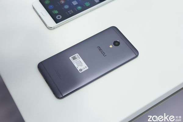 魅蓝e2开箱上手体验,魅蓝e简单小评测