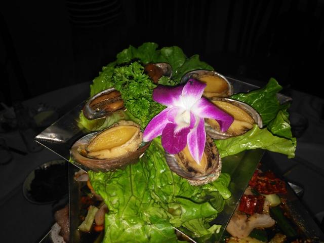 多变揽鲜又出新招:海鲜火锅霸王锅后这次出个五层塔!