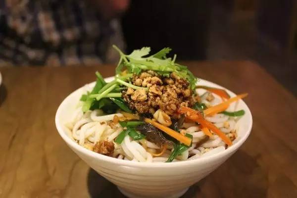 从郑州坐飞机去云南,从郑州坐火车去昆明多少钱