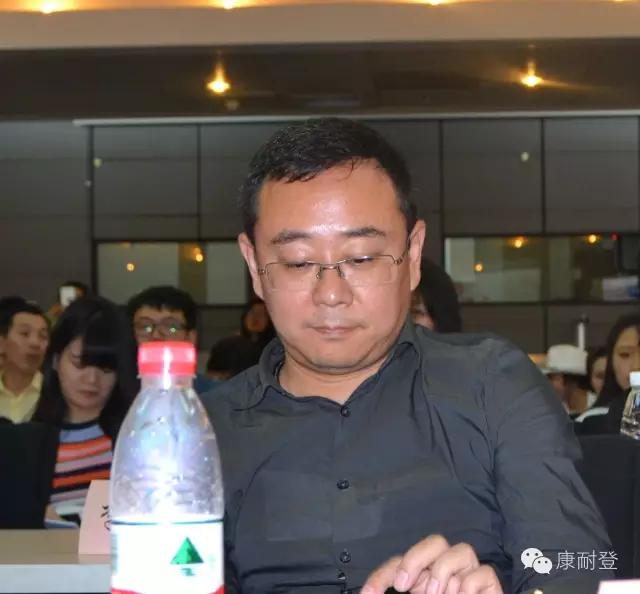 跟康耐登一起去米兰·《我要去米兰》