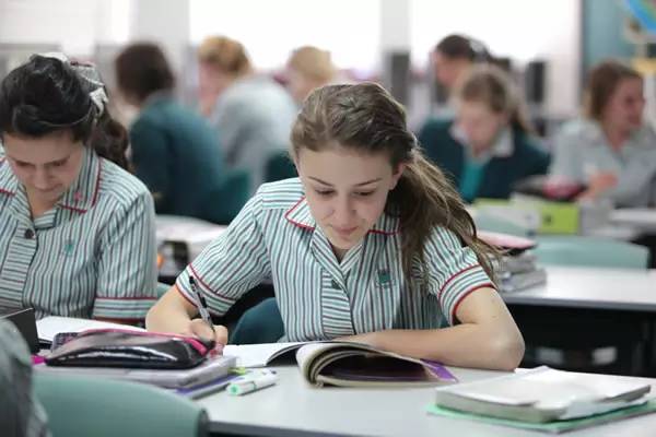 揭秘美国不为人知的内幕,揭秘美国不可告人的秘密