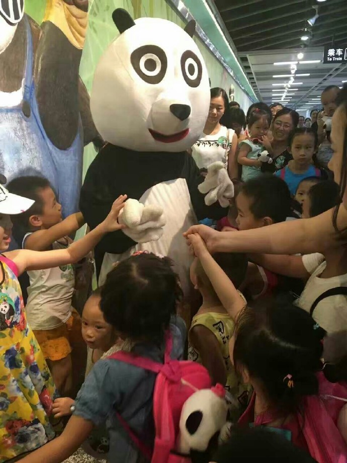 成都地铁3号线盼达号报站,成都地铁盼达号主题列车