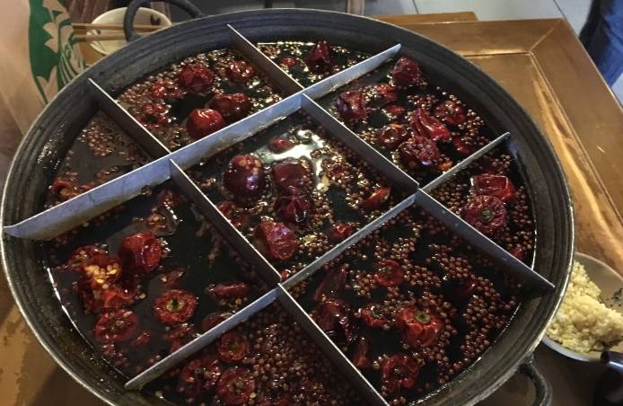 隐藏于闹市的重庆美食,来重庆必打卡美食街