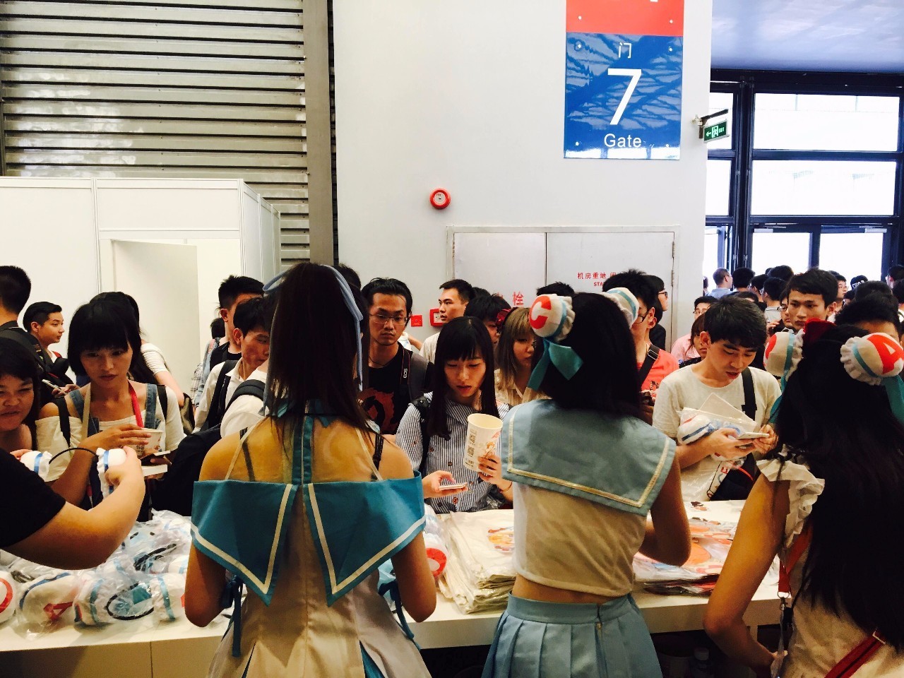 CJ猴山小卖部被洗劫一空，包子头侵略ChinaJoy！