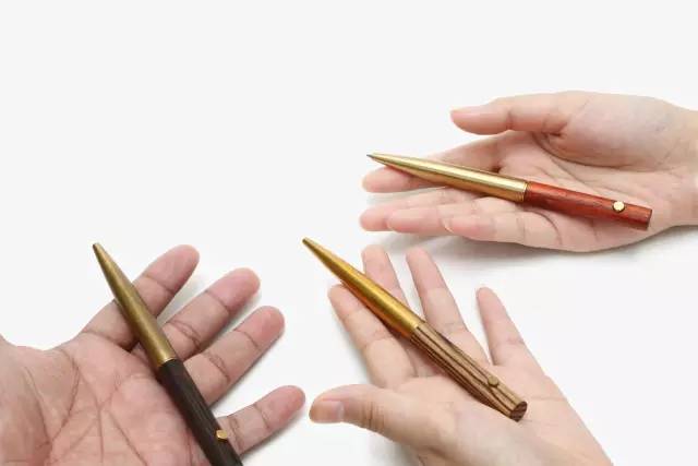 有些话不说更动人,有些话不说总比说了好