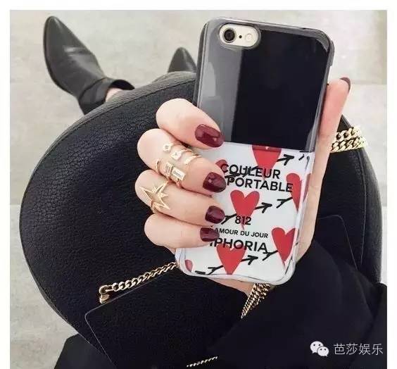 每日星范|范冰冰论手机壳种草狂魔，我只服范爷！