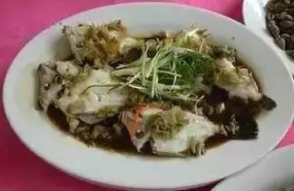 这是一份大亚湾霞涌的简历，请双手拿好并传递下去！