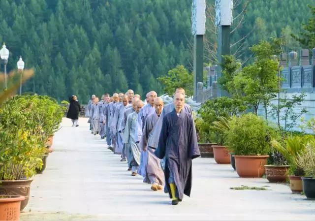 7天6夜爬五岳,历时7小时到达五台山