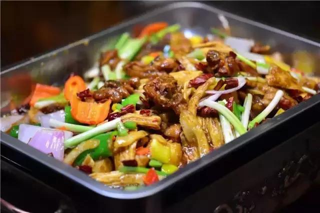 人均12.5！佛山专业“*鸡做**”20年老店请你5折“*鸡叫**”