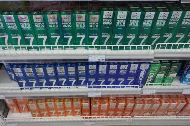 韩国进口乐天扁桃仁夹心巧克力,韩国进口乐天巧克力打糕派