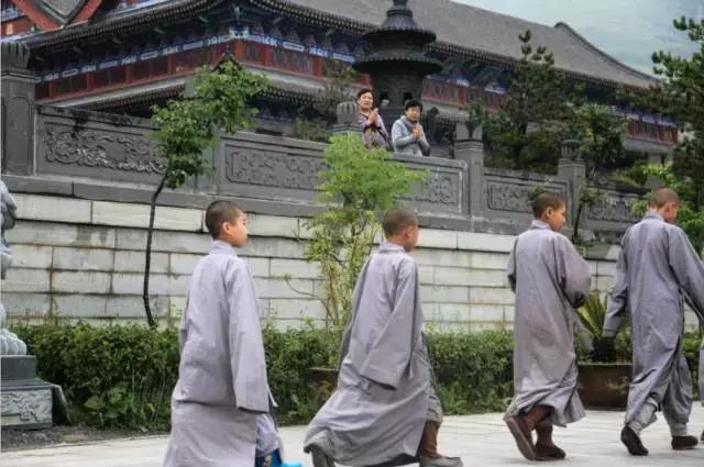 7天6夜爬五岳,历时7小时到达五台山