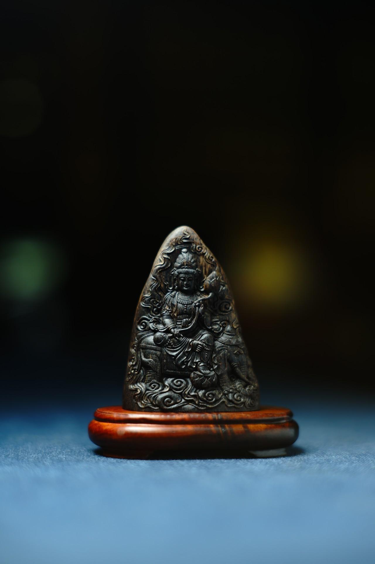 莺歌绿奇楠什么价,人工种植的莺歌绿奇楠多少钱