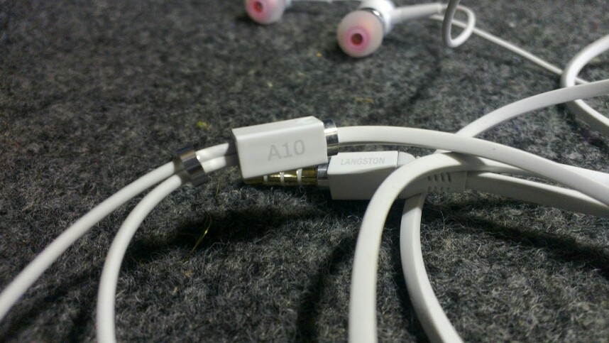 兰士顿4核有线耳机测评,兰士顿耳机和爱国者耳机对比