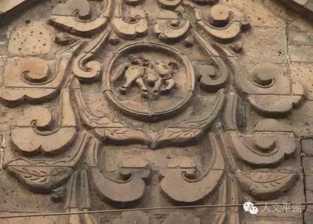 行走在乡野的路上,行走在山野乡间