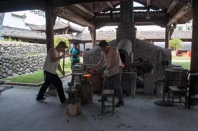 浙江龙泉顶级宝剑,龙泉剑唐代刀剑文化的精髓