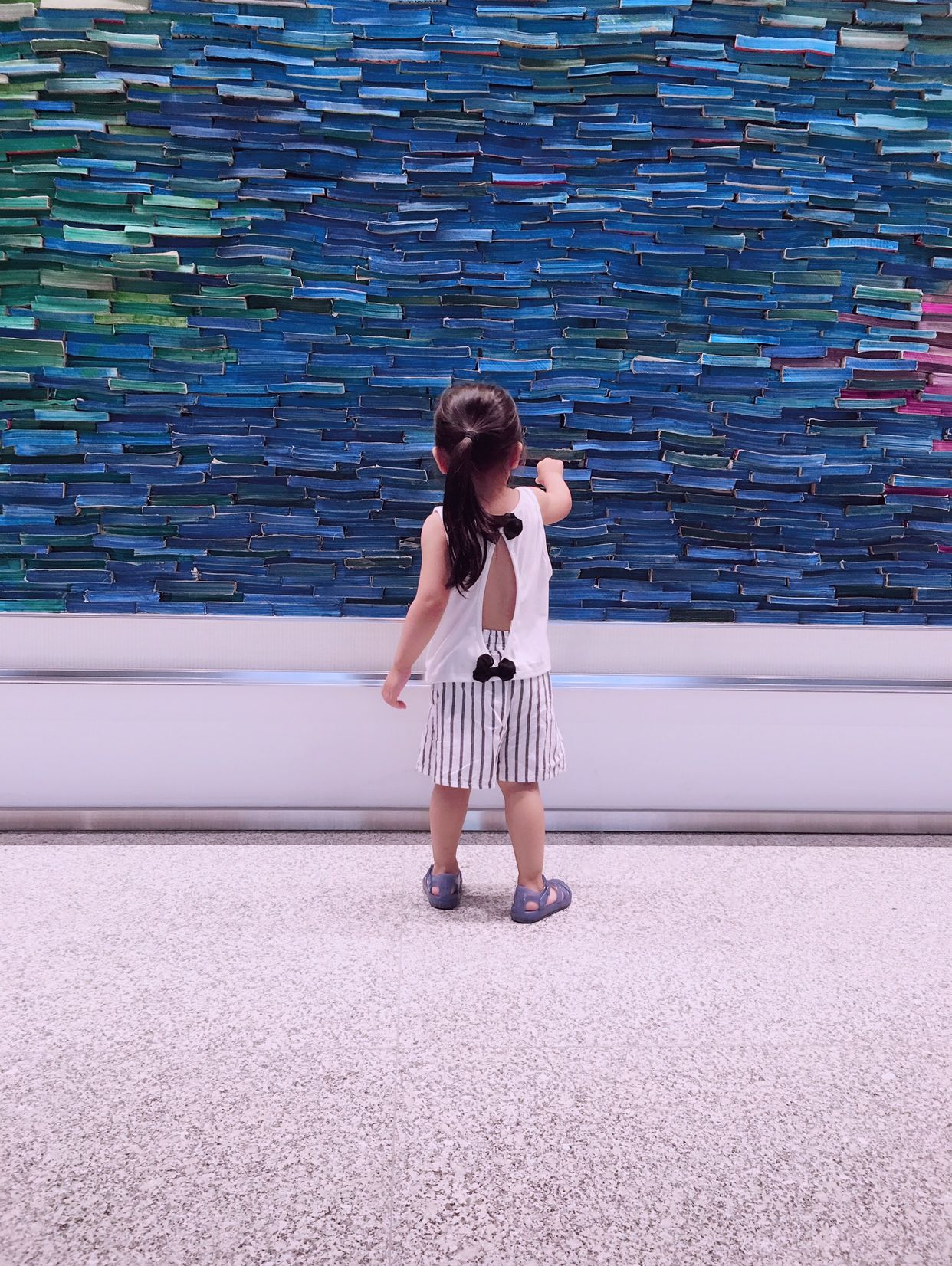 童装年底全场清仓,童装大清仓视频