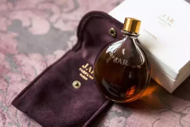 看完这篇，小白也知道如何零差评送出有逼格的小*香众**水