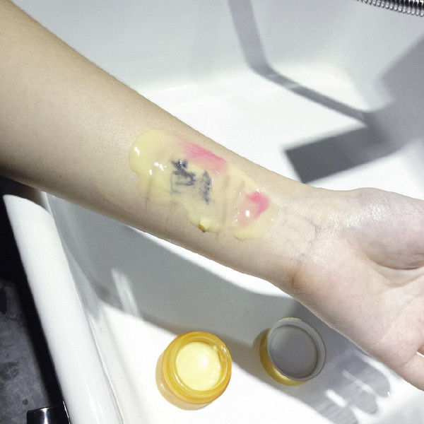 哪种卸妆产品对皮肤的伤害最小,常用的卸妆产品该如何选择