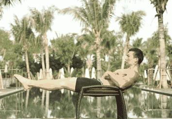 漂亮的马甲线和汗水是分不开的,最完美的人鱼马甲线