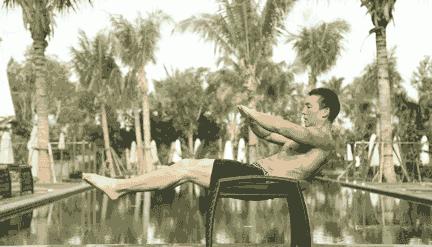 漂亮的马甲线和汗水是分不开的,最完美的人鱼马甲线