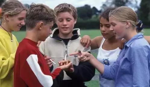 你知道吗?男人阳痿就是因为经常做这个事情