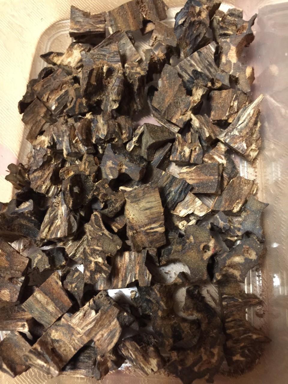 莺歌绿奇楠什么价,人工种植的莺歌绿奇楠多少钱