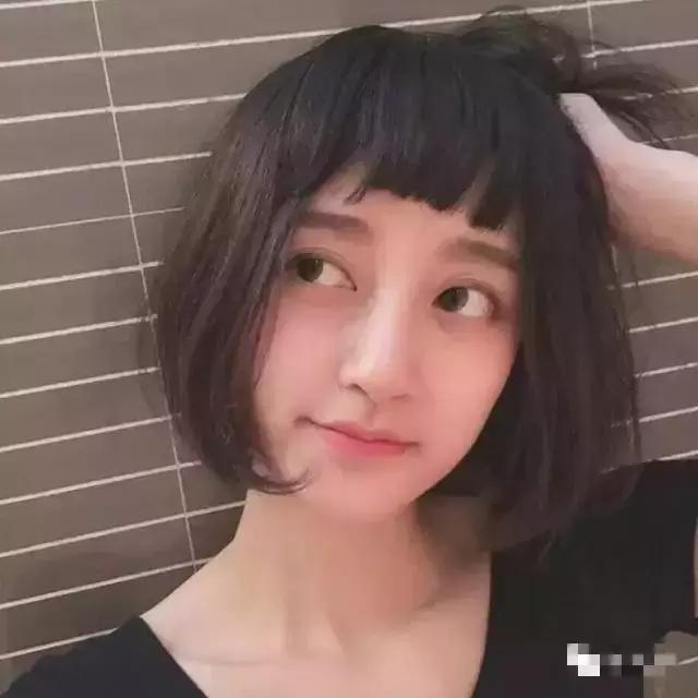 刘海剪坏了怎么扎好看,刘海剪坏了怎么办学生