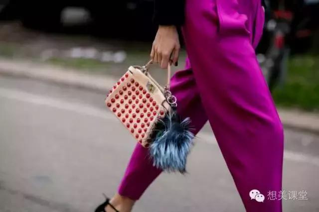 让我们看看这些小众的时尚圈的网红脸，宝宝也想这么火的大红大紫