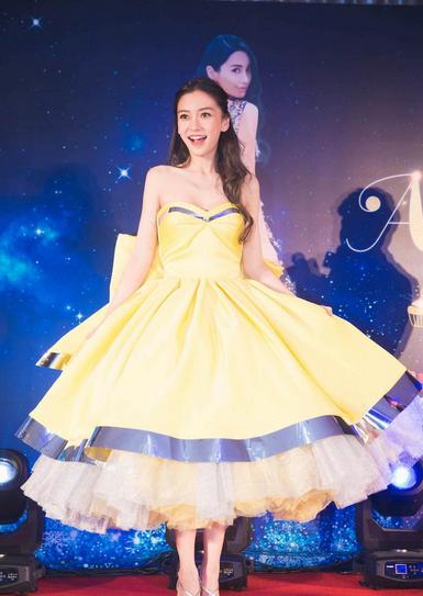 谁还敢笑?时尚圈其实一直都爱“番茄炒蛋”