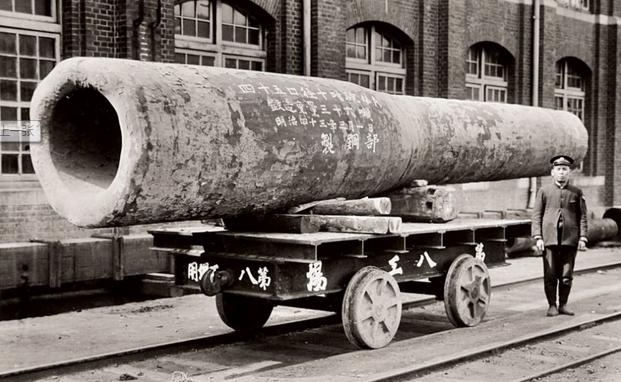 史上最牛代购：贝勒爷为买*器武**装备跑遍全球，军舰各国来一艘