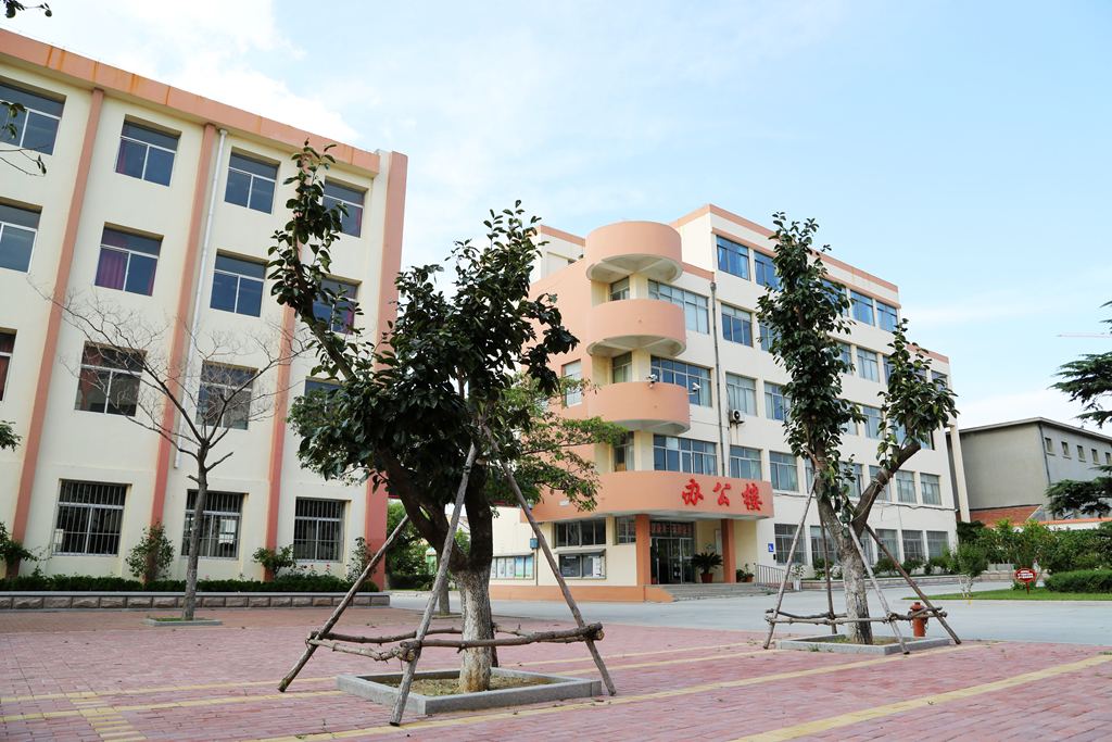 山东省威海市文登区七里中学介绍,威海市文登区七里中学转第二中学