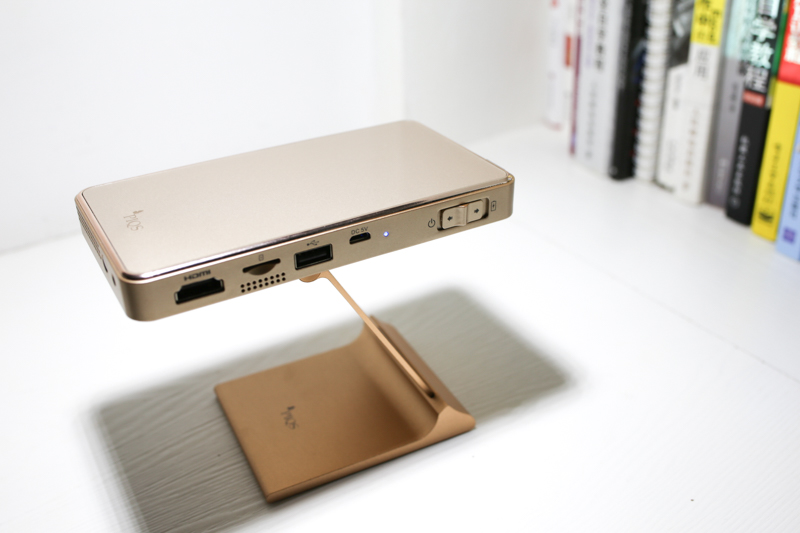 和小媚一起看电影!神画小媚微投体验