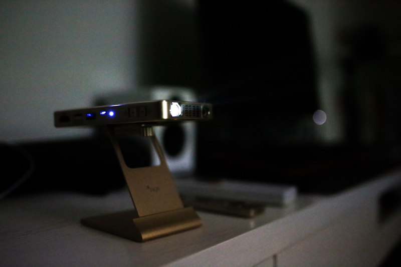 和小媚一起看电影!神画小媚微投体验