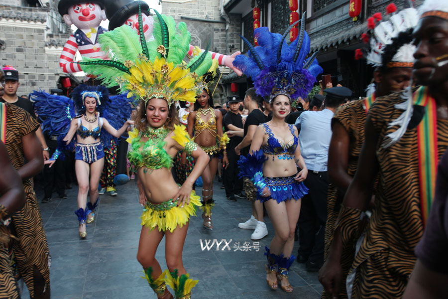 这个夏天巴西激情桑巴火了连山城小镇都是火辣辣的巴西女郎