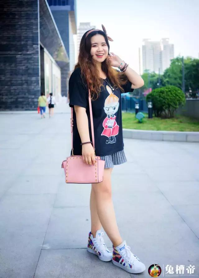 穿上运动鞋去跑10公里,穿上跑鞋就可以运动