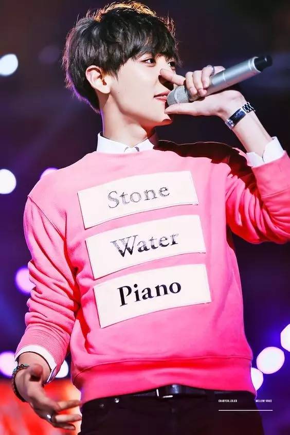 颜控|真心美美哒看欧巴们穿樱花粉